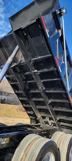 Used 2000 Mack *** Allison Automatic ***  RD688s