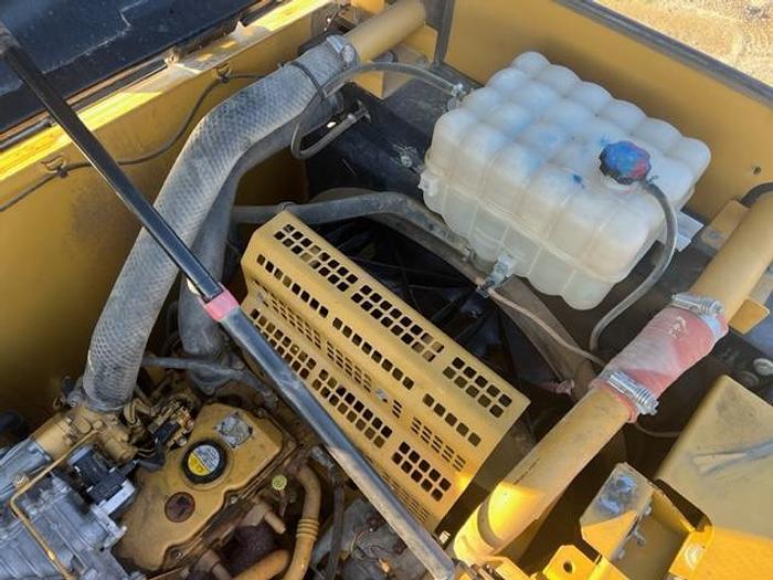 Used 2015 CAT 323FL/with Thumb