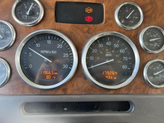 Used 2006 Peterbilt 357