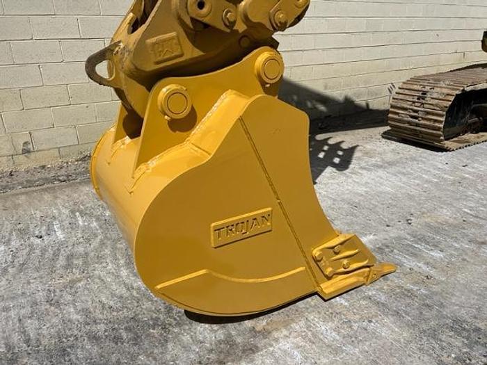 Used 2017 Caterpillar 320FL