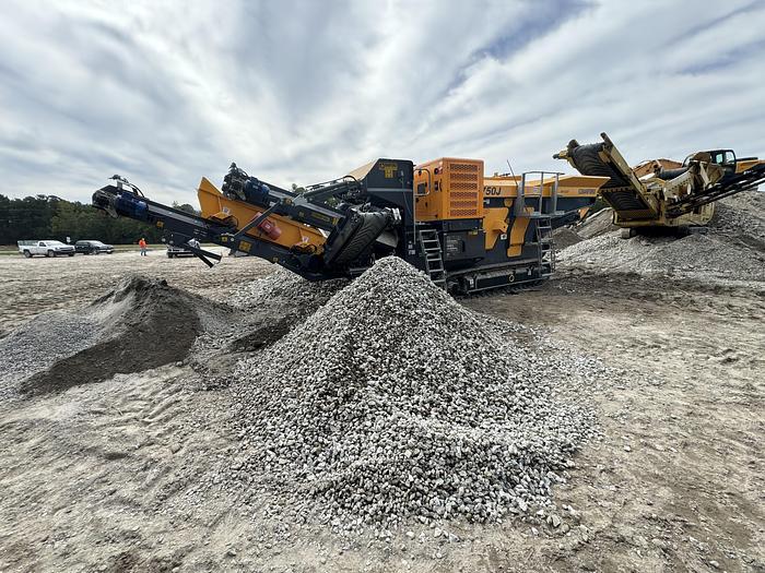 Refurbished 2021 Rockster Mobile Crusher