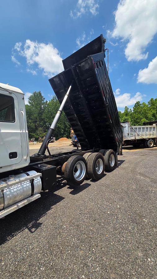 Used 2003 Mack *** ALLISON AUTOMATIC *** CV713 Granite