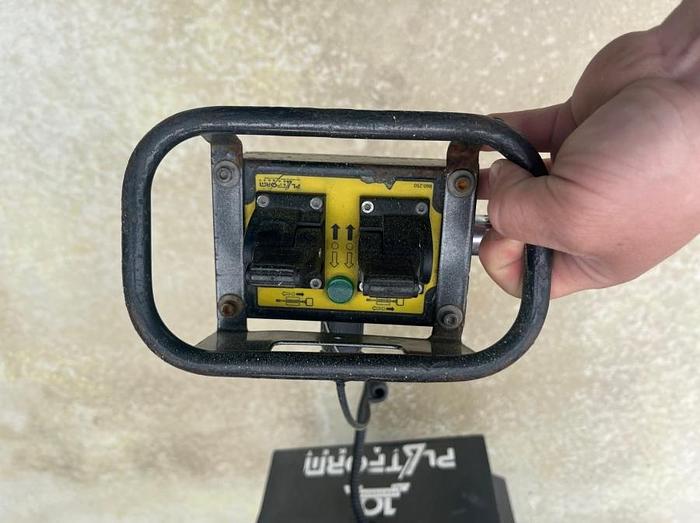 Used 2015 Platform Basket PB22.10