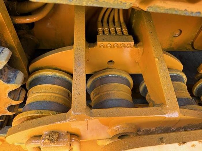 Used 2016 Leeboy 8616B