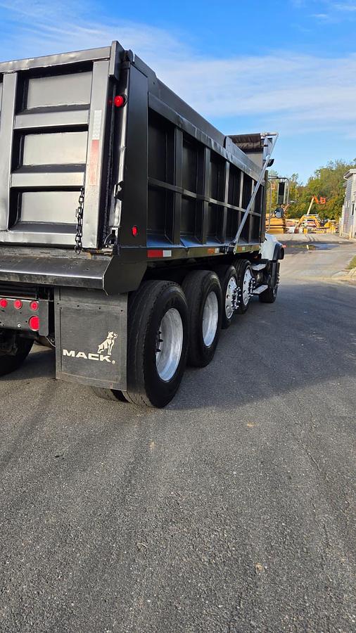 Used 2006 Mack *** ALLISON AUTOMATIC *** CV713 Granite