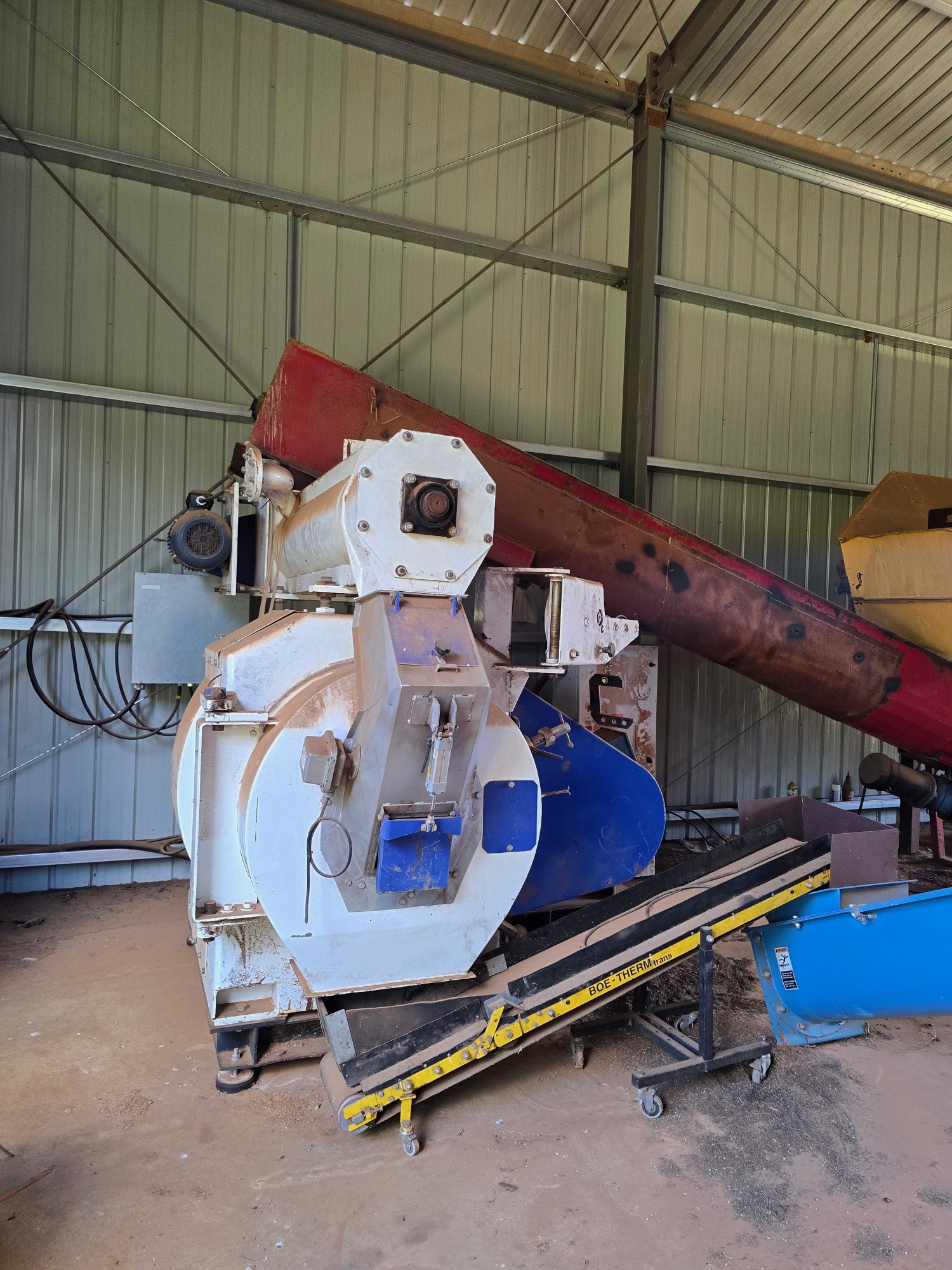 Used 2019 Pallet mill With hammer mill