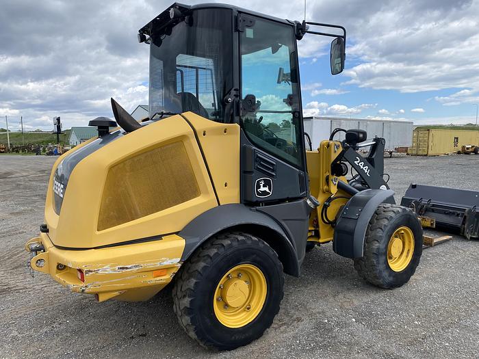 Used 2019 John Deere 244L