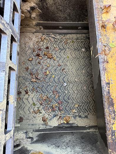 Used 2017 CBI 6800BT on tracks