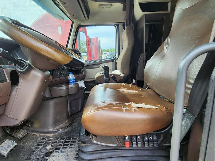 Used 2014 Volvo VLN64T670