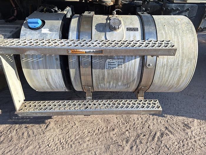 Used 2016 Mack CHU613