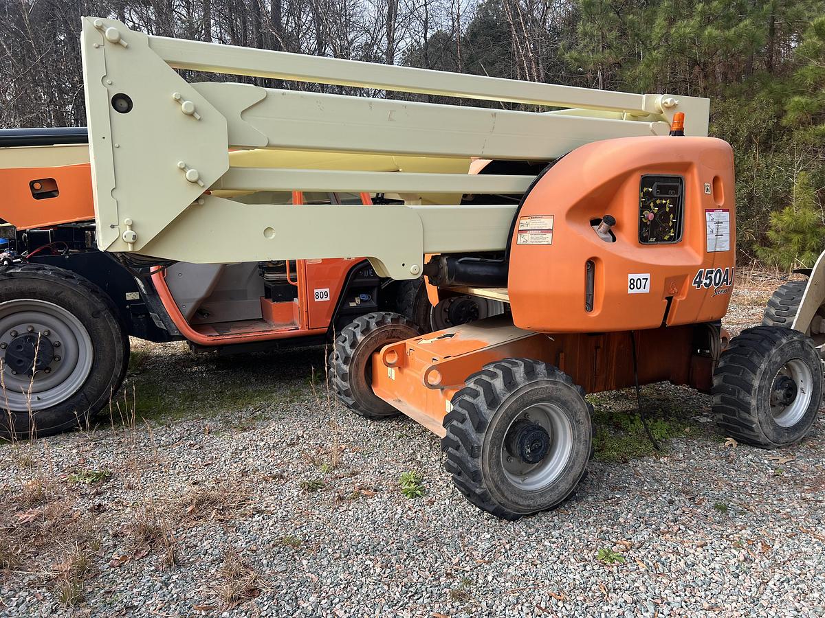 Used 2011 JLG 450 aerial lift/ boom lift