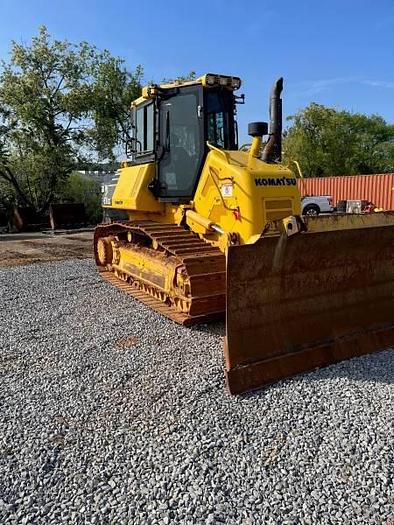 Used 2018 Komatsu D61EX-24