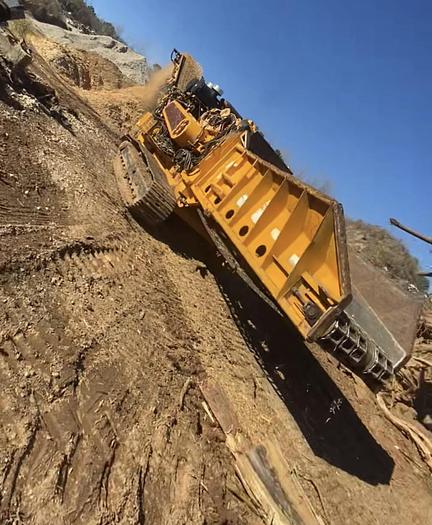 Used 2016 CBI 6800 on track