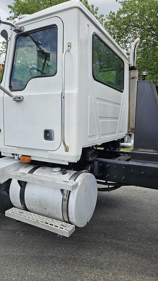 Used 2005 Mack *** ALLISON AUTOMATIC *** CV713 Granite