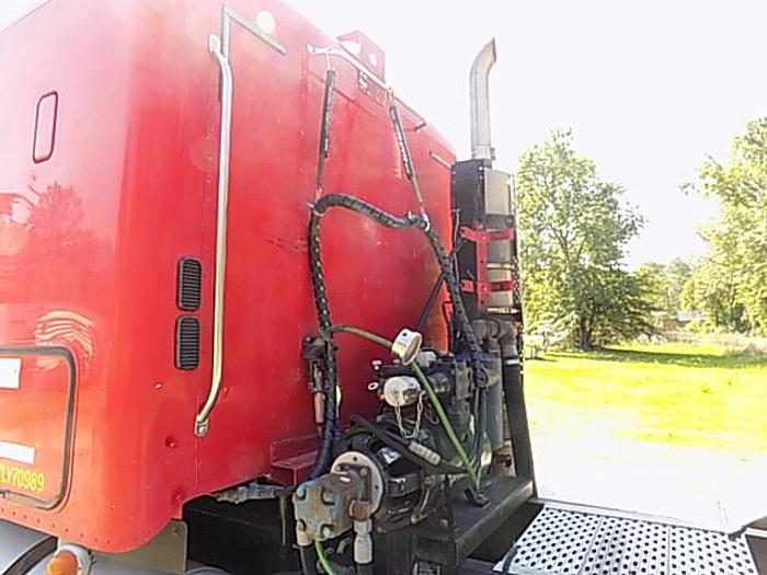 Used 2007 Freightliner Columbia 120, CAT C13