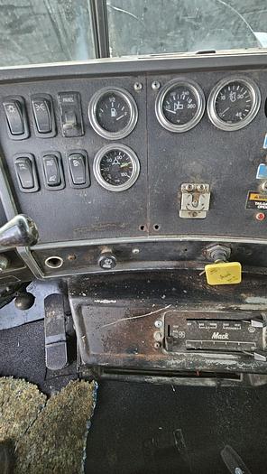 Used 2001 Mack *** Allison Automatic ***  RD688s