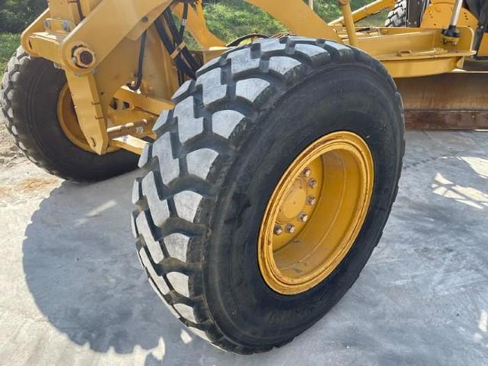 Used 2016 CATERPILLAR 12M