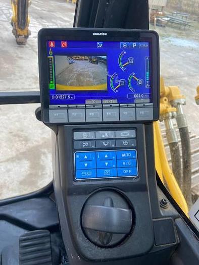 Used 2022 Komatsu PC490LC-11