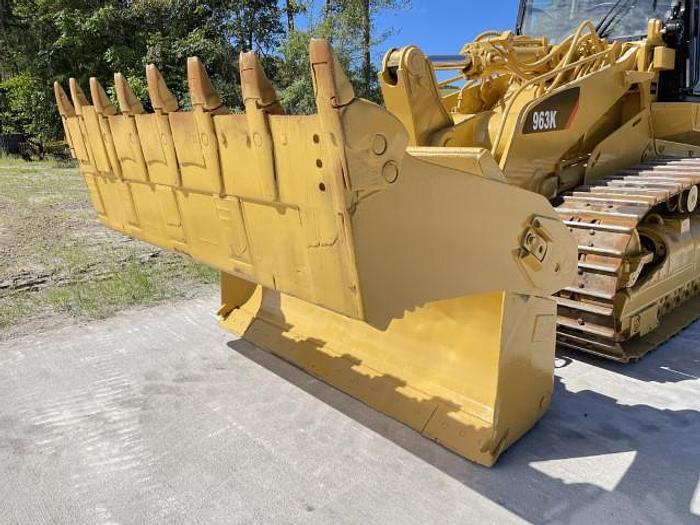Used 2016 CATERPILLAR 963K