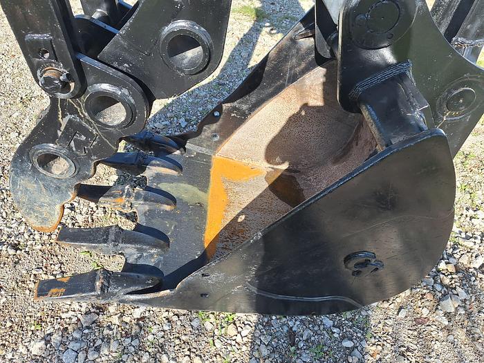 Used 2015 John Deere 135G