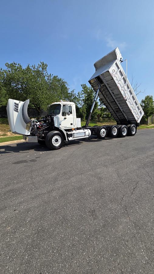 Used 2009 Mack GU713 *** Allison Automatic*** Granite