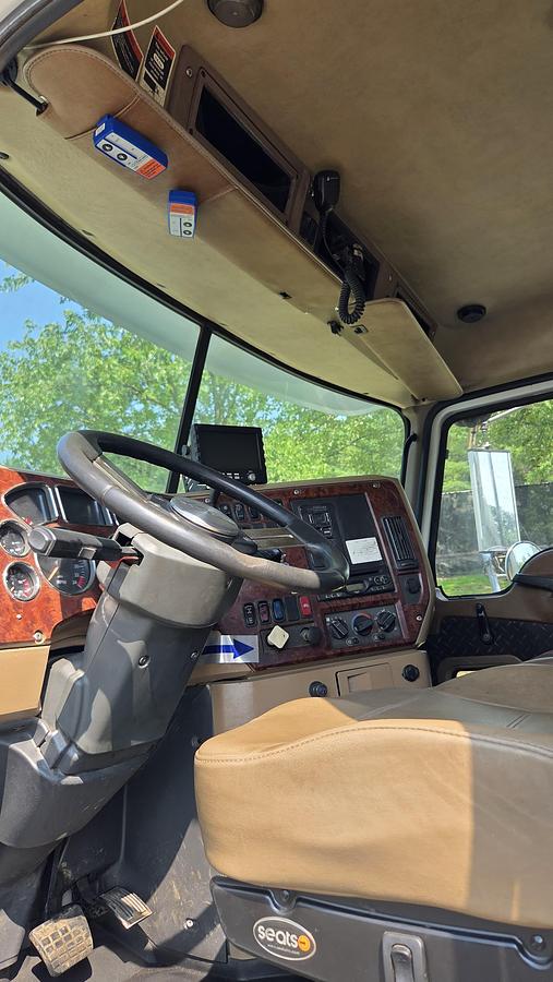 Used 2009 Mack GU713 *** Allison Automatic*** Granite