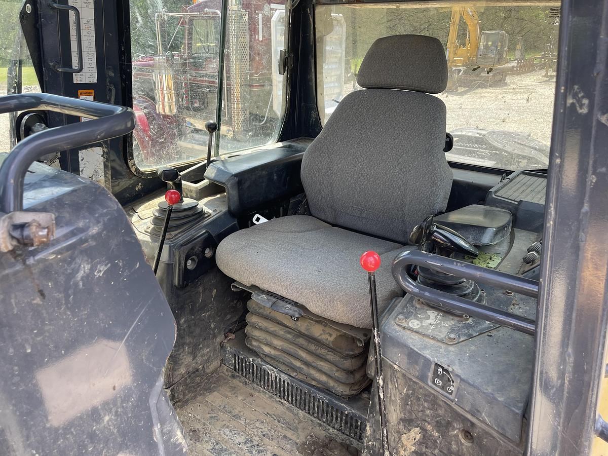 Used John Deere 700KLGP