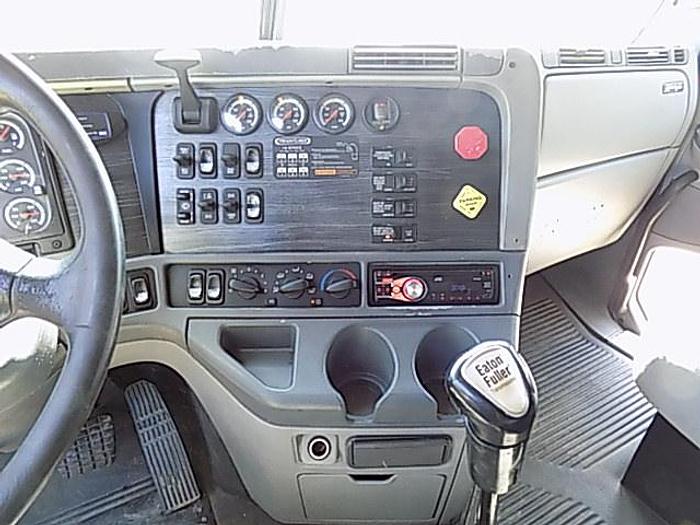 Used 2007 Freightliner Columbia 120, CAT C13