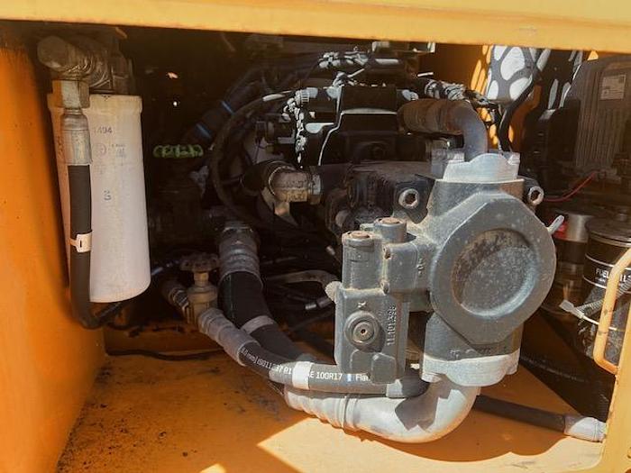 Used 2016 Leeboy 8616B