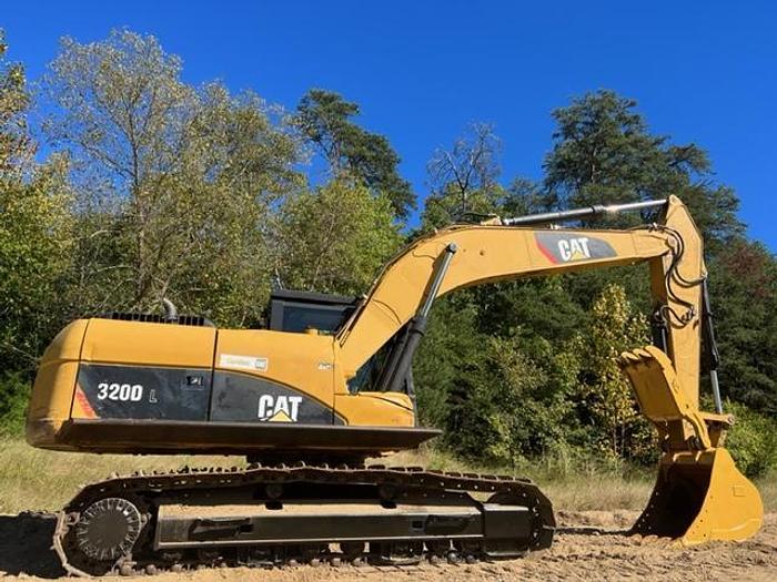 Used 2012 CATERPILLAR 320SDL