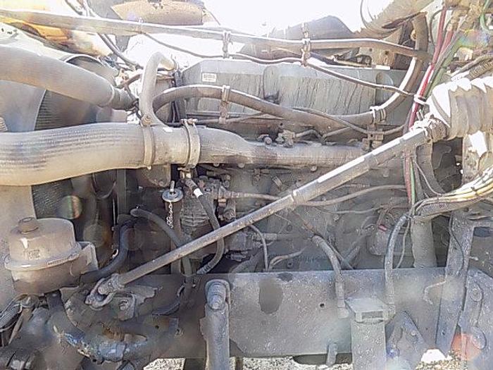 Used 2005 FREIGHTLINER CLASSIC, DETROIT 60 SERIES ENGINE