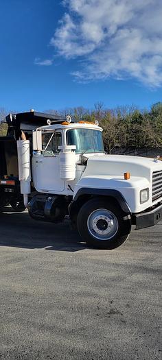 Used 2000 Mack *** Allison Automatic ***  RD688s