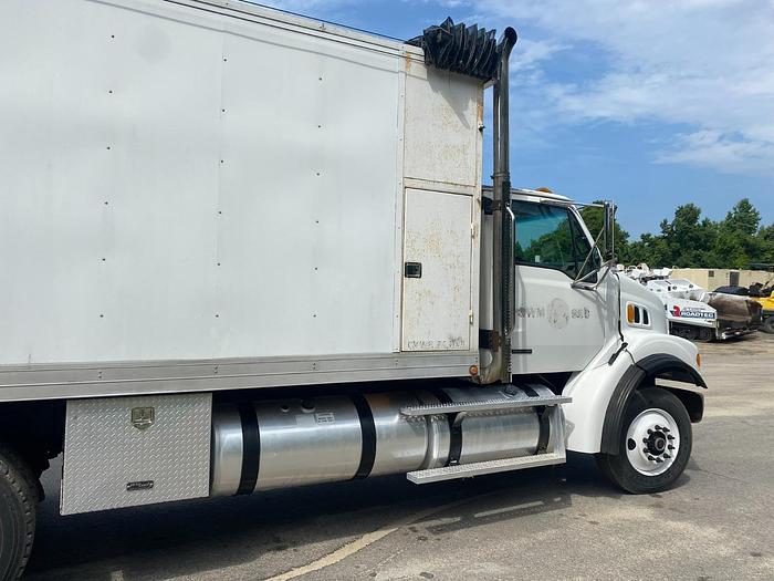 Used 2006 Peterson Mulch Bower Truck