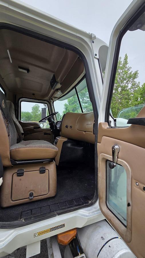 Used 2003 Mack *** ALLISON AUTOMATIC *** CV713 Granite