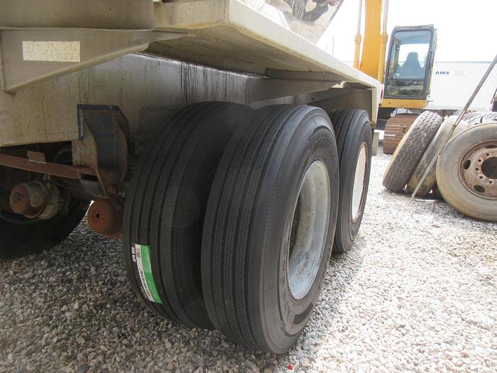 Used 1989 HIEL 7100 tank trailer