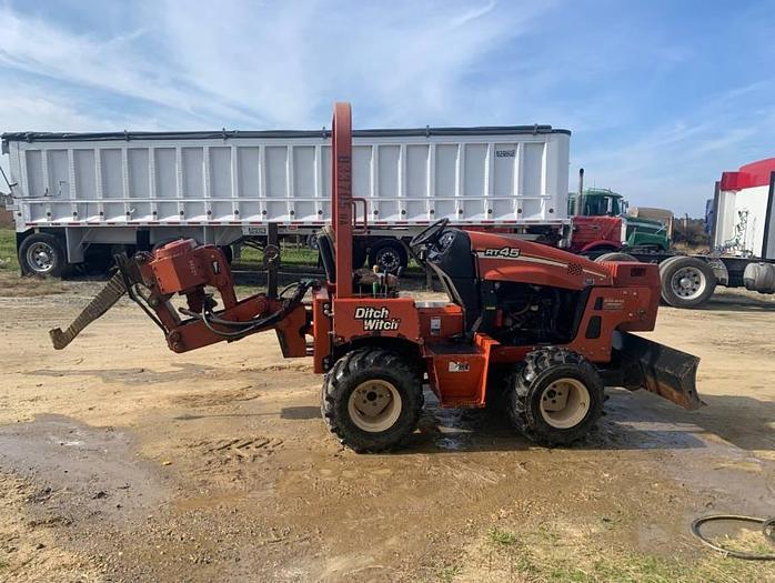 Used 2010 Ditch Witch  RT45