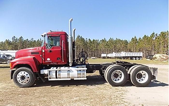 Used 2015 Mack CHU613 Day Cab W/Wet Line ****Automatic Transmission****