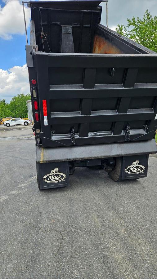 Used 2005 Mack *** ALLISON AUTOMATIC *** CV713 Granite