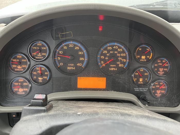 Used 2011 International 7400