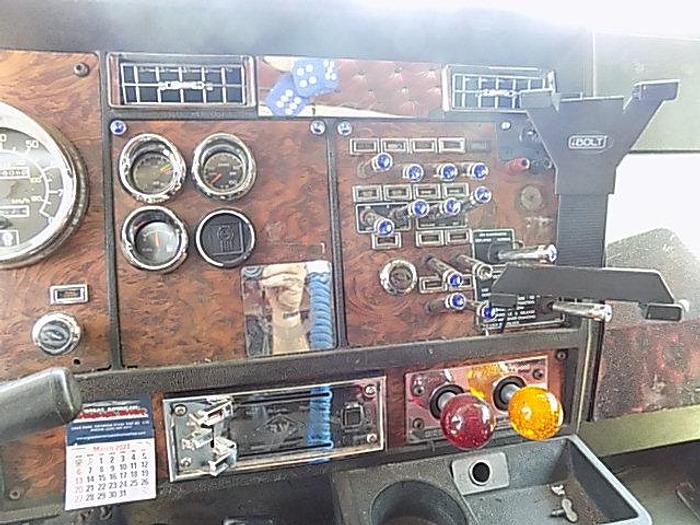 Used 2001 Kenworth T600 Sleeper, CAT C15