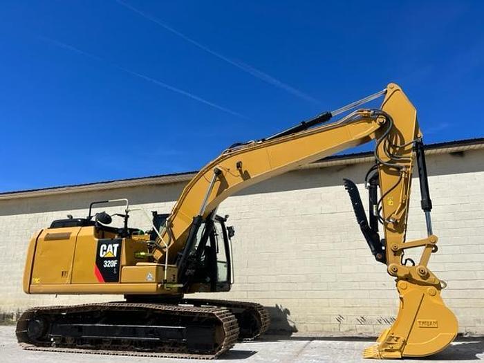 Used 2017 Caterpillar 320FL