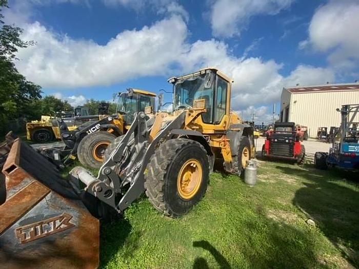 Used 2019 Volvo l60H / with high tip bucket