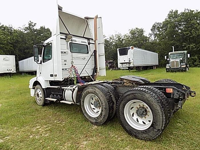 Used 2010 Volvo VNM