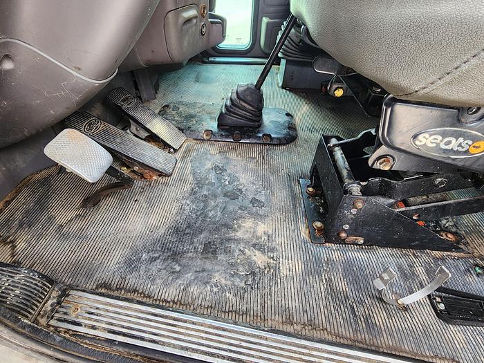 Used 2009 Peterbilt 386