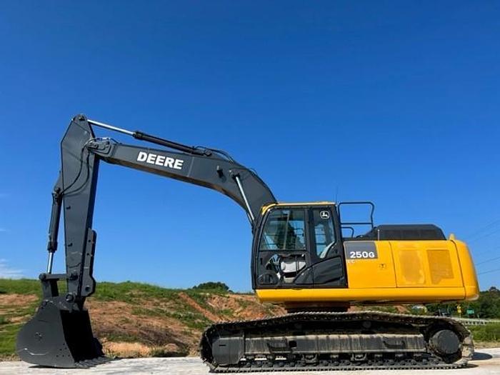 Used 2016 John Deere 250G