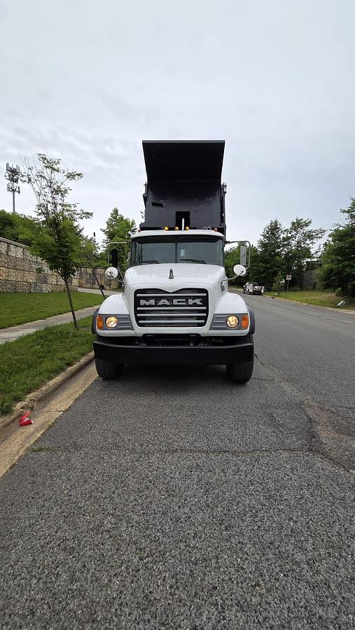 Used 2003 Mack *** ALLISON AUTOMATIC *** CV713 Granite