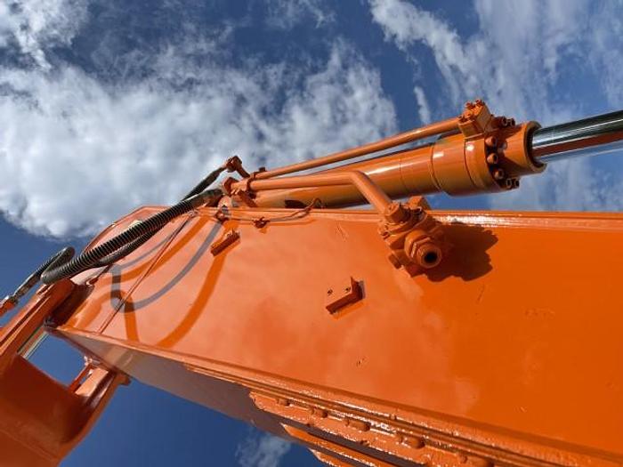 Used 2017 Doosan DX225LC