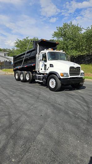 Used 2003  Mack *** ALLISON AUTOMATIC *** CV713 Granite