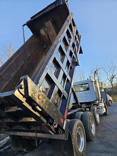 Used 2005 Mack *** ALLISON AUTOMATIC *** CV713 Granite