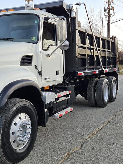 Used 2005 Mack *** ALLISON AUTOMATIC *** CV713 Granite